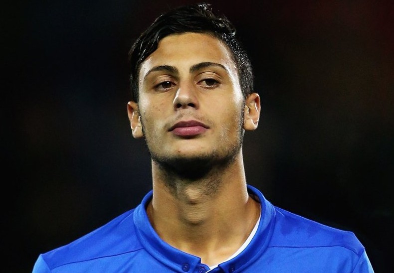 开云体育-包含佩斯卡拉主场战平，保级前景一片严峻的词条