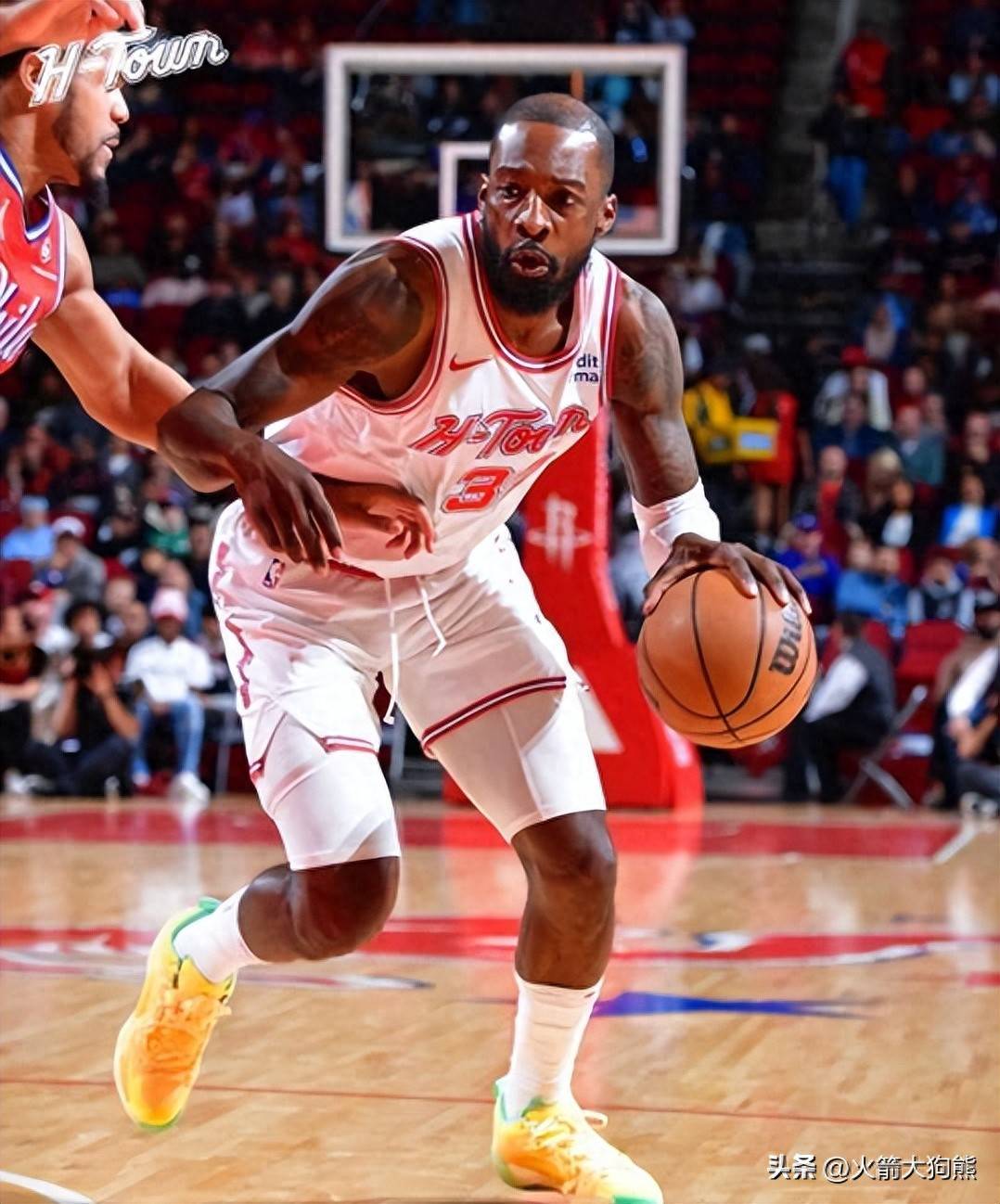 开云体育在线-火箭队老将保罗体育馆举办球迷见面会的简单介绍