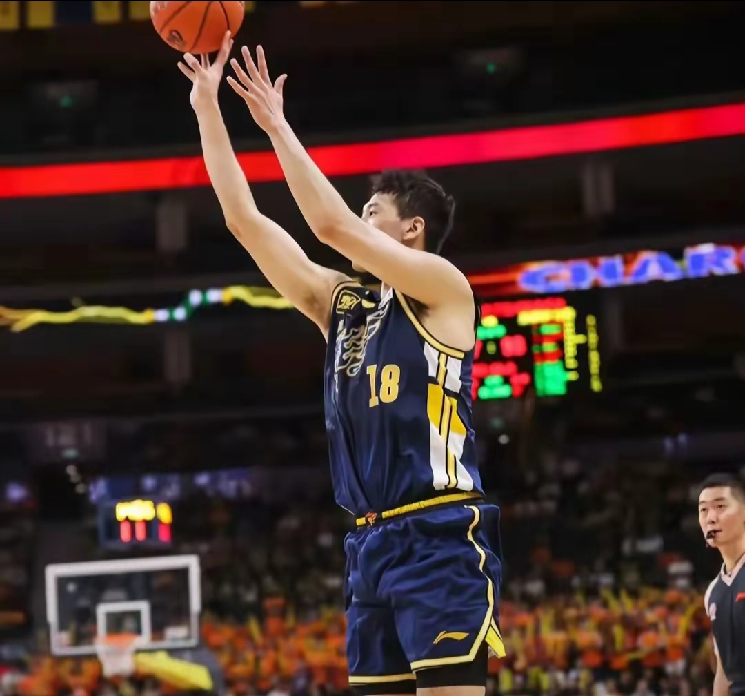 开云体育官方网站-广州队全面发力，力克对手取得胜利