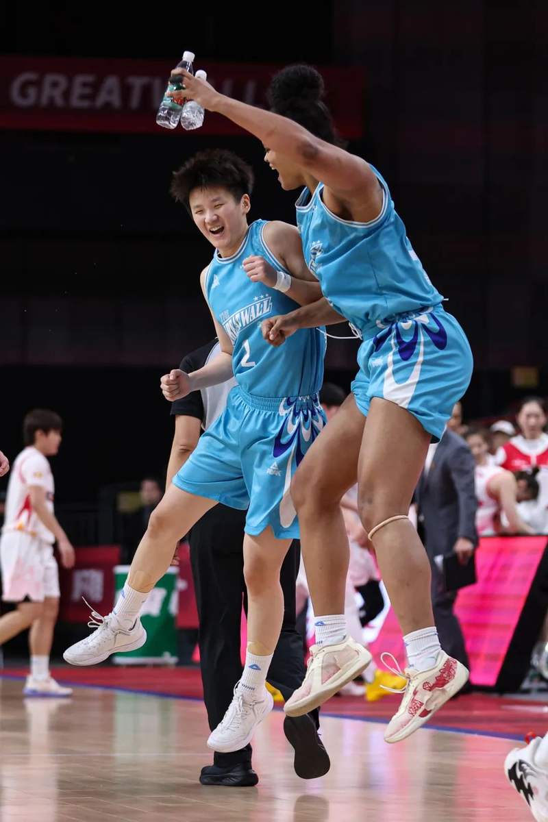 开云体育-上海女篮全队发威锁定胜局，表现出色的简单介绍