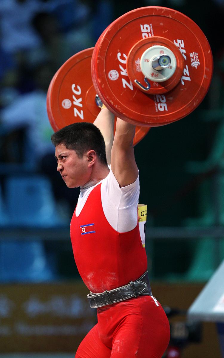 开云体育app-澳大利亚运动员在举重比赛中夺冠