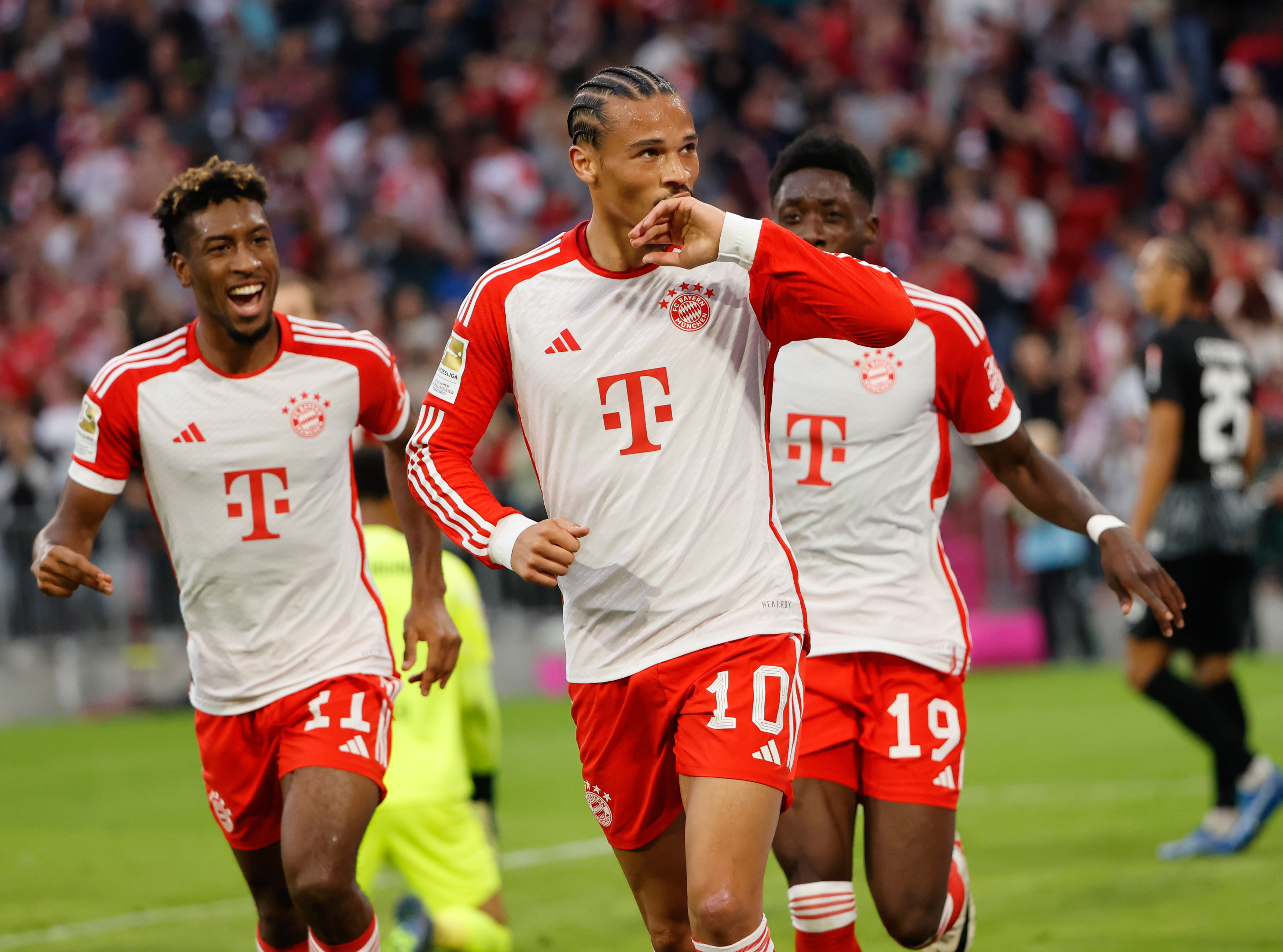 包含RB莱比锡战平对手，积分榜上略显不足的词条