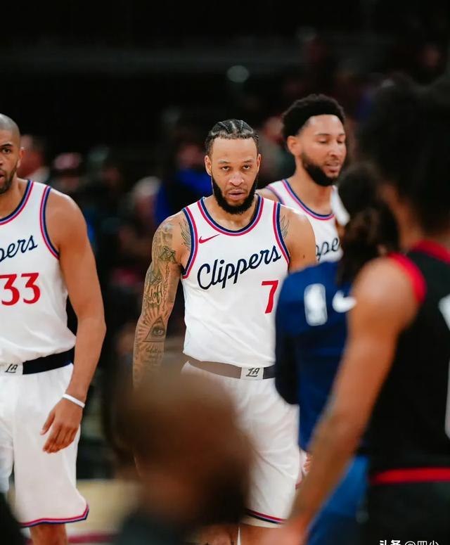 战术调整提升球队在场上的协作