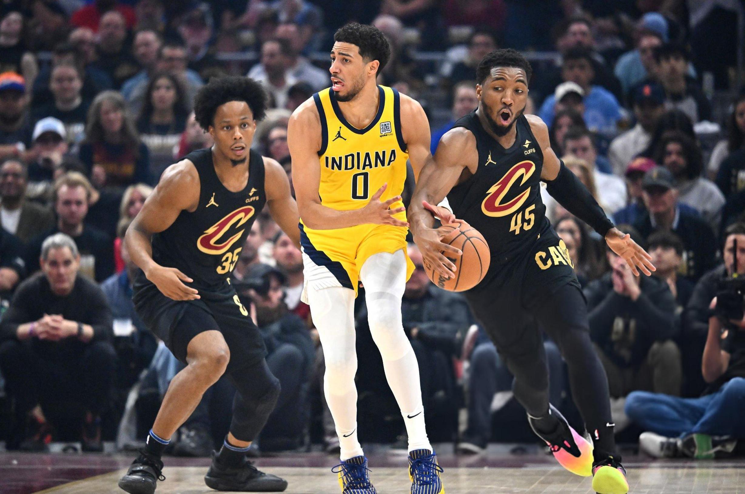 欧洲篮球联赛季后赛开战，豪强争霸激烈