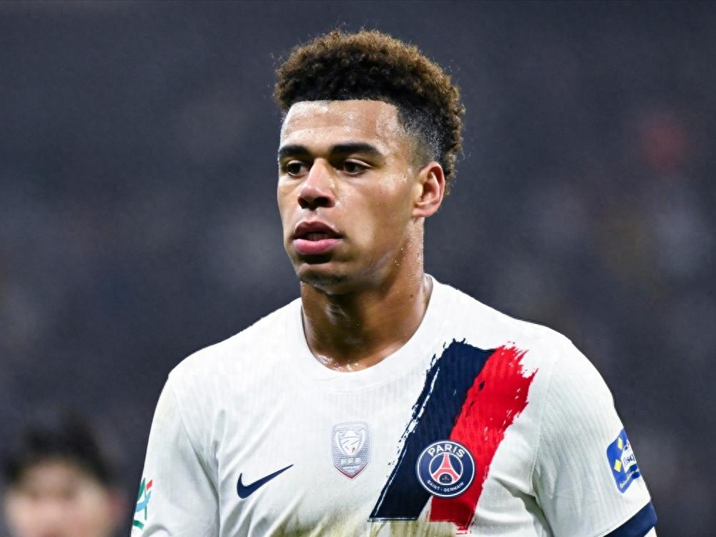 包含巴黎圣日耳曼球星尼马再次入选法国国家队的词条