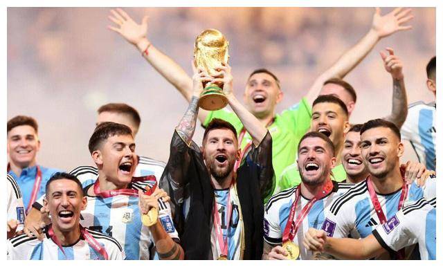 梅西制造四球，拜仁晋级欧冠八强