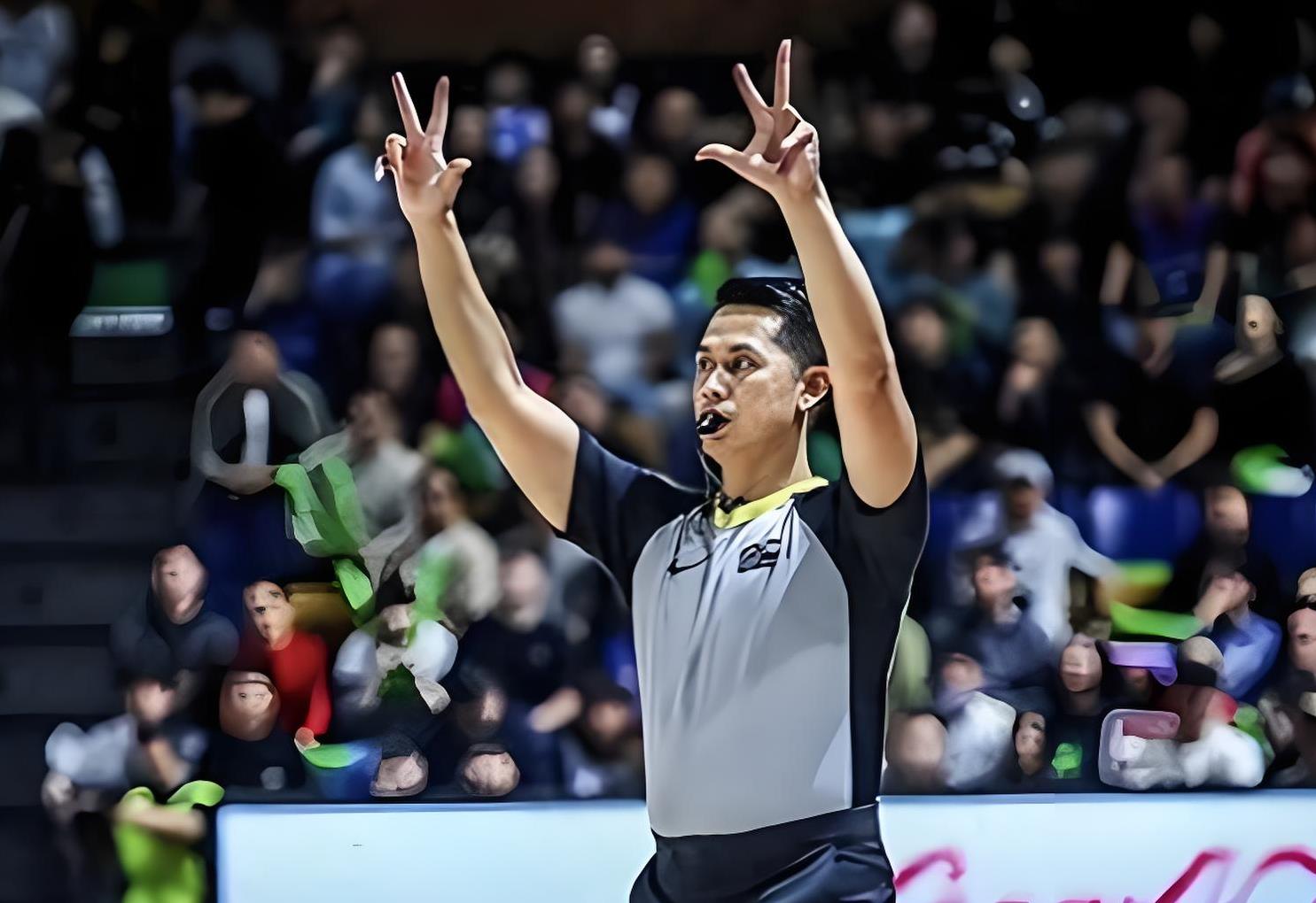 篮球比赛的裁判因判罚争议成为热点话题的简单介绍