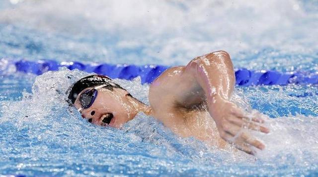 开云平台-游泳项目选手速度惊人，力压对手取胜的简单介绍