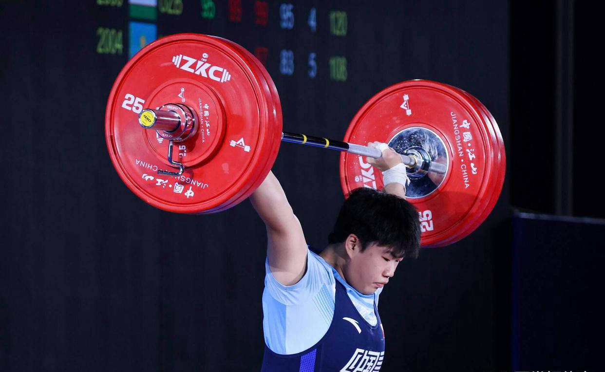 开云体育APP下载-冲击金牌！运动员向冠军发起挑战