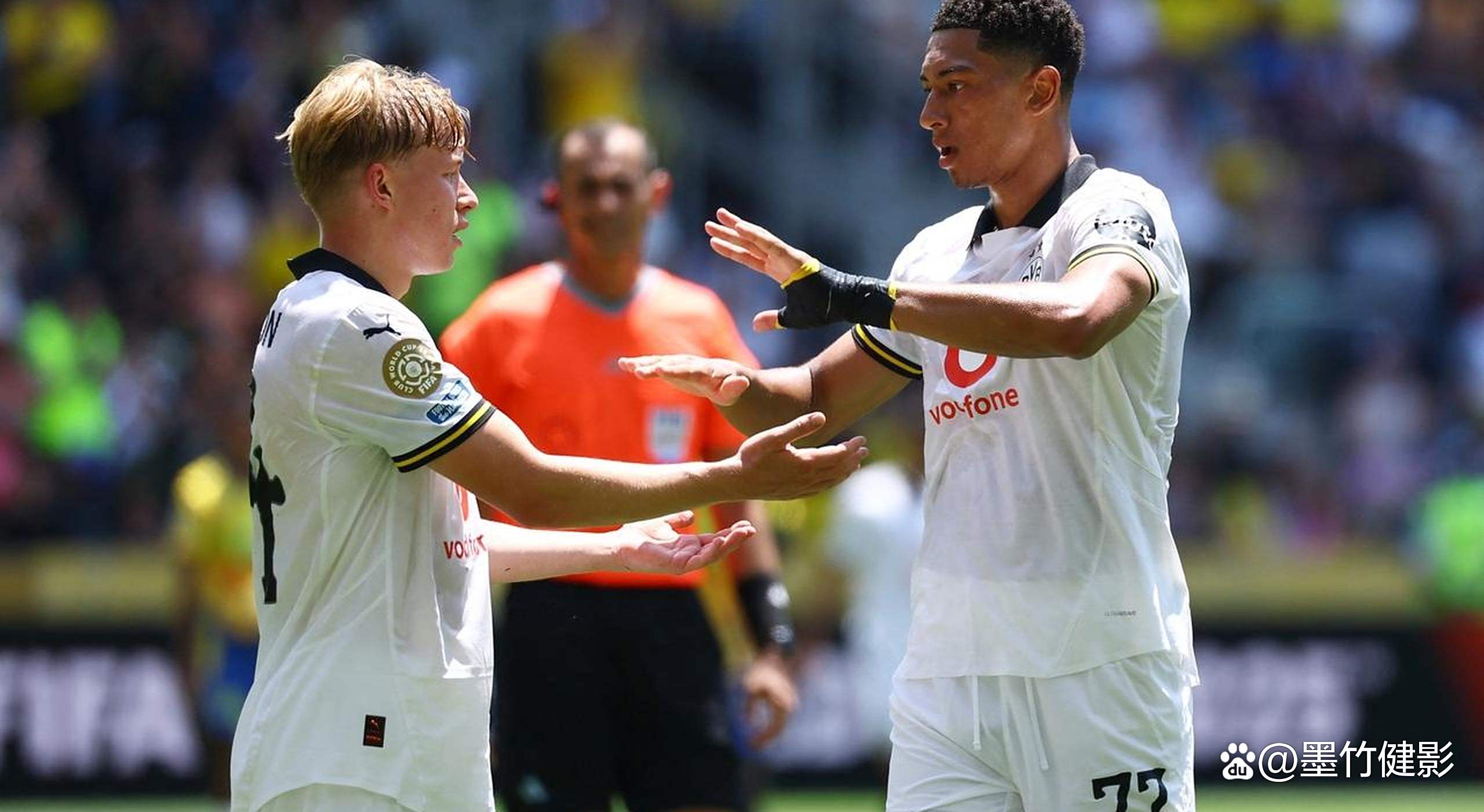 开云体育-多特蒙德主场逆转获胜，取得关键三分