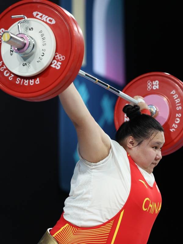 巴布亚新几内亚女子举重选手夺得金牌的简单介绍