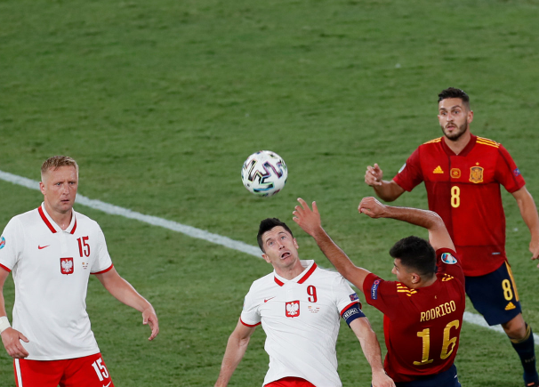 英格兰队技高一筹，领先他队一步的简单介绍