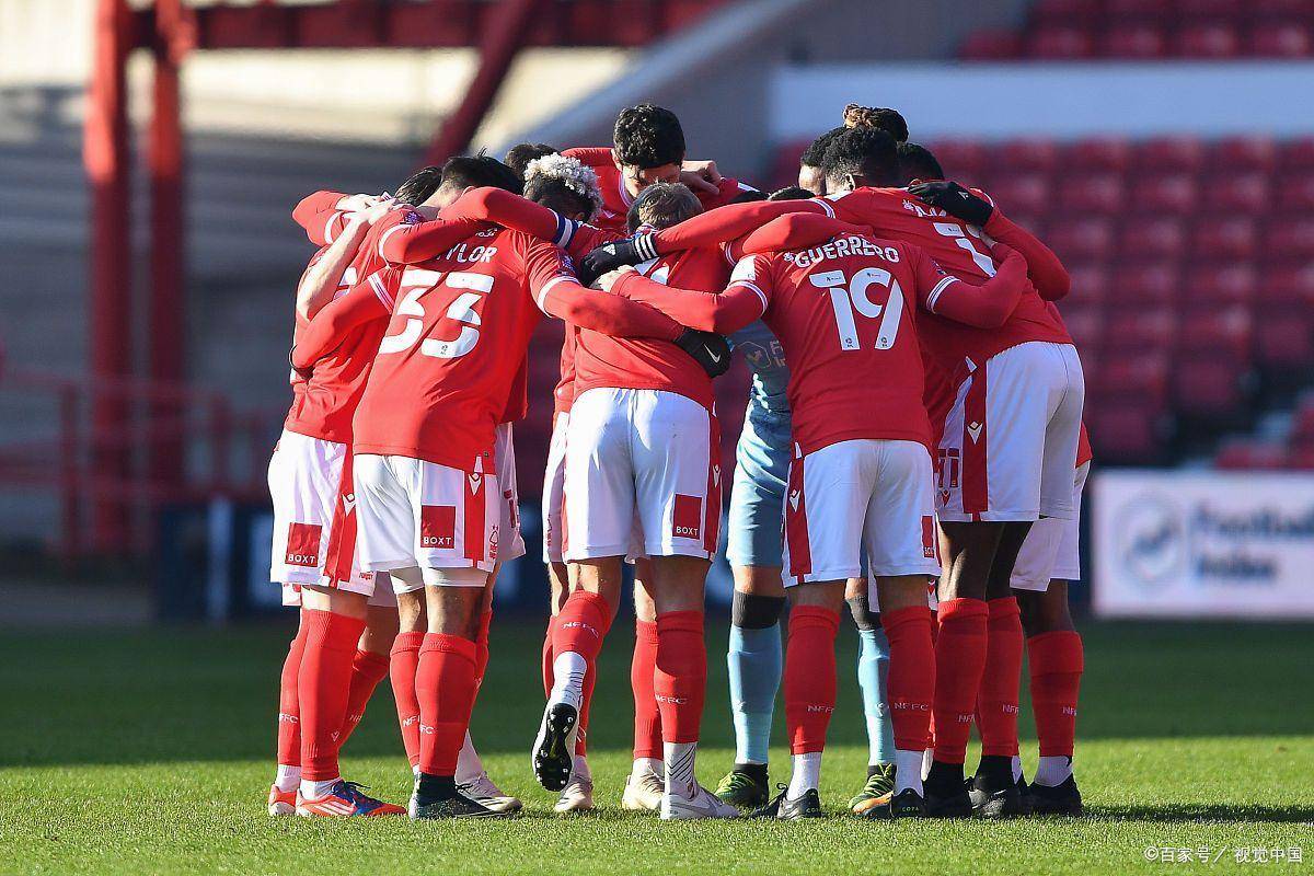 利沃诺表现稳健，力争晋级联赛的简单介绍