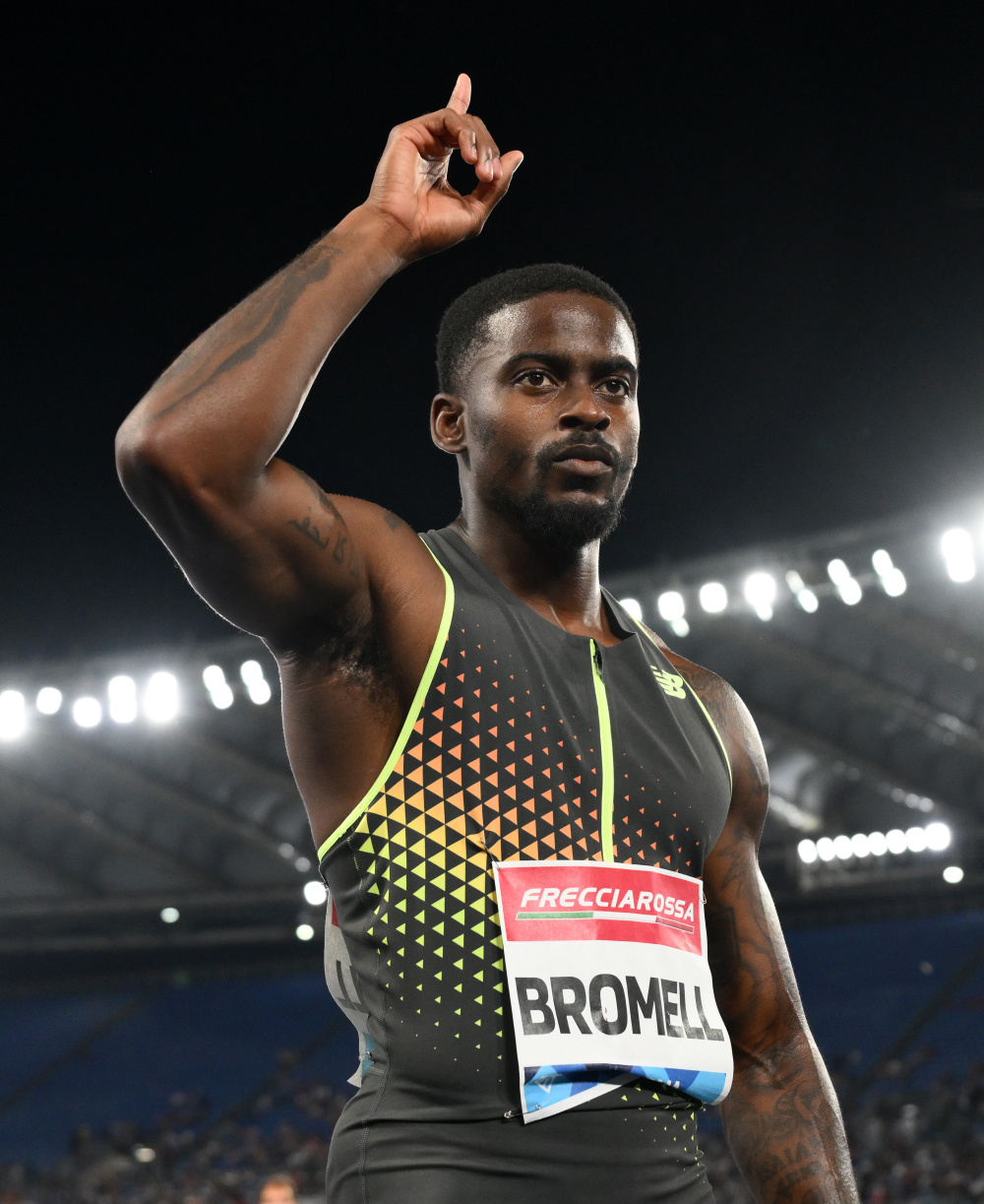 开云体育-田径项目火热进行，南非选手刷新纪录夺冠的简单介绍