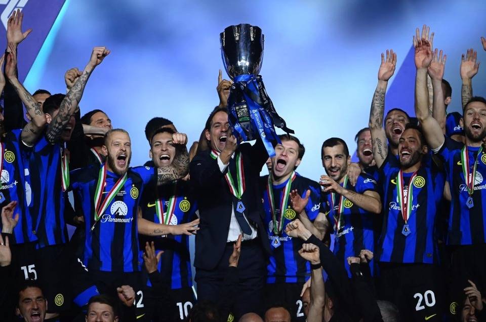 包含意甲冠军之争激烈进行，强队实力尽显的词条