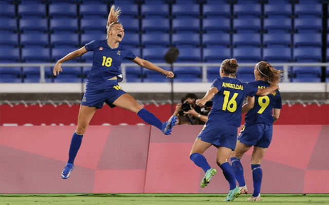 开云APP-瑞典女足展现团结力量，比赛中展现出色表现