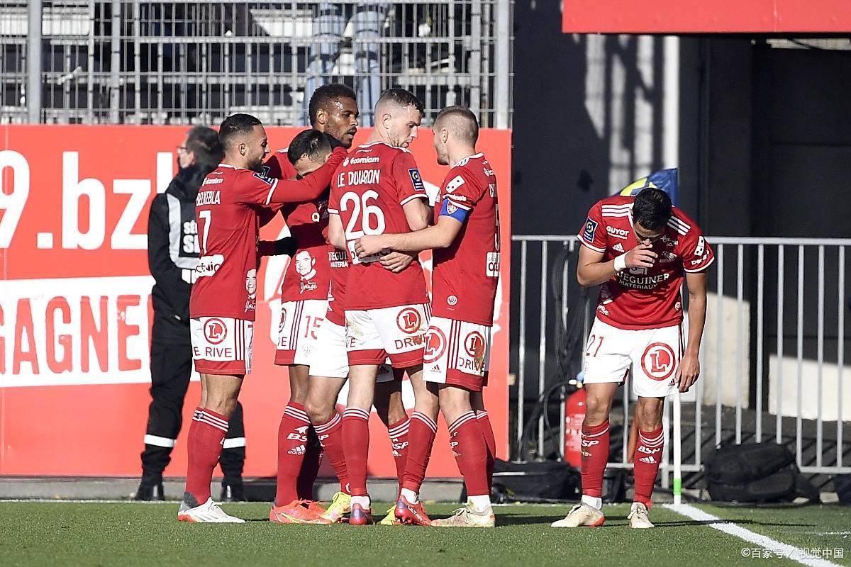 里尔队在主场比赛中战平对手