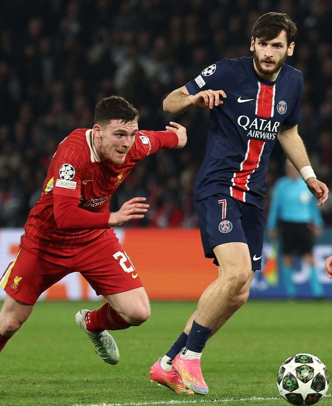 开云下载-比赛中球员们的精彩表现令人惊叹