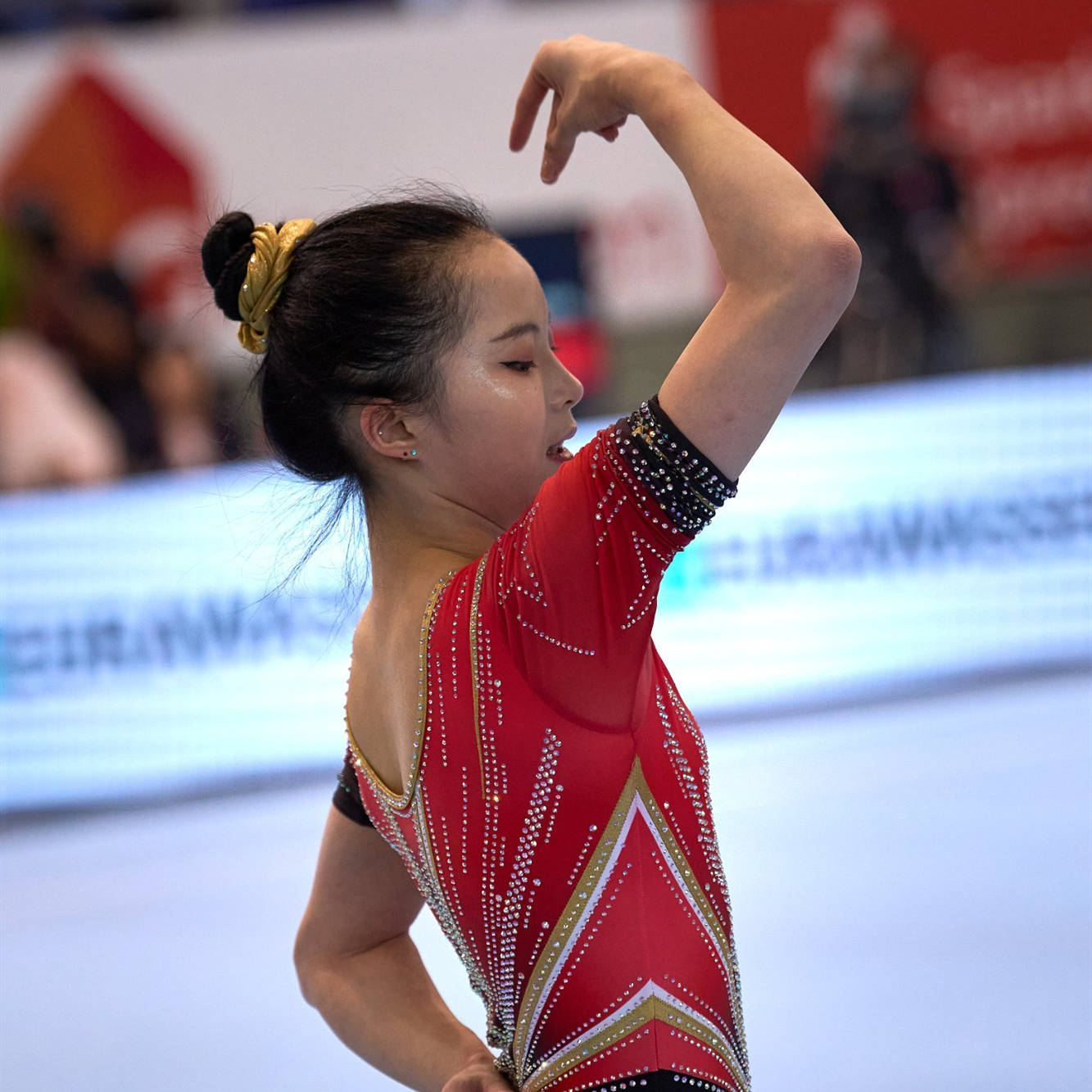 开云体育中国-体操选手在自由体操项目中出人意料