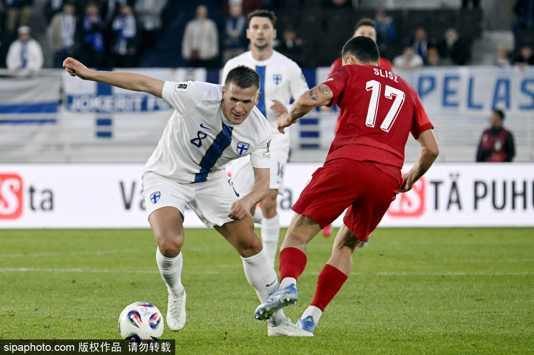 关于波兰豪胜奥地利，小组赛晋级前景一片大好的信息