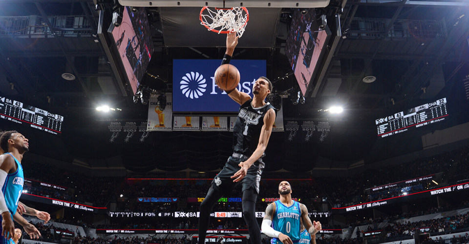 开云体育中国-关于黄蜂队打出进攻火力，大胜对手晋级的信息